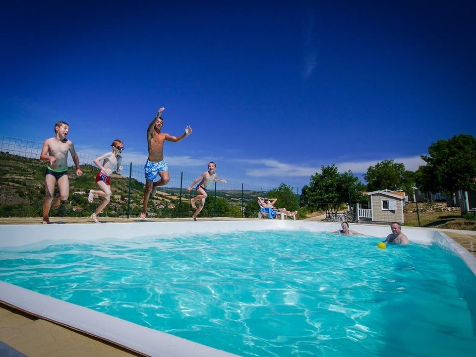 Vakantie naar Parc Résidentiel de Loisirs Val Saint Georges in Saint Georges De Luzencon in Frankrijk