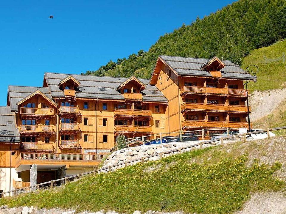 Residence Le Hameau Et Les Chalets De La Vallee D'Or vanaf € 299,-!