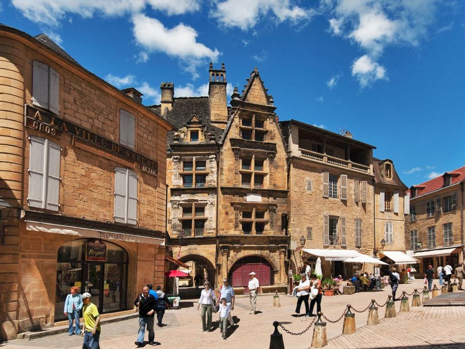 Résidence Les Côteaux De Sarlat vanaf € 275,-!