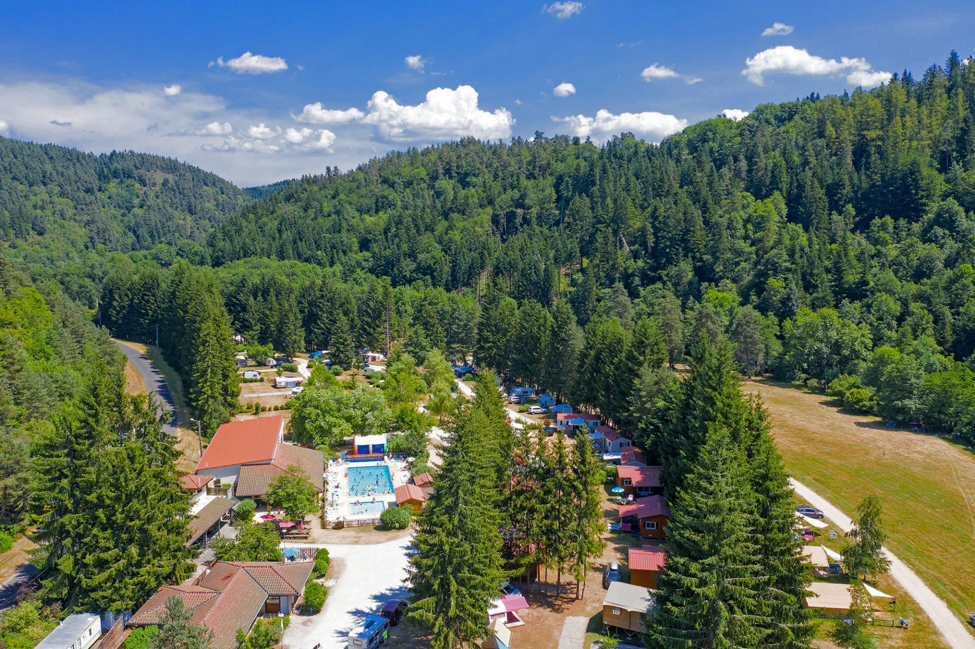 Vakantie naar Sites & Paysages de Vaubarlet in Sainte Sigolène in Frankrijk