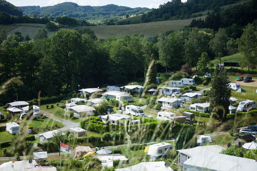 Vakantie naar Terrassen Camping Schlierbach in Hessen in Duitsland