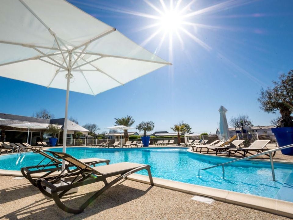 Camping MV Resort in Langrune Sur Mer, Frankrijk voor de vakantie aanbieding van &euro; 719,-!