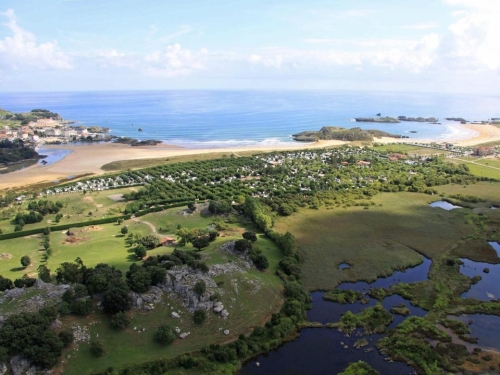 Vakantie naar Camping Playa Joyel in Noja in Spanje