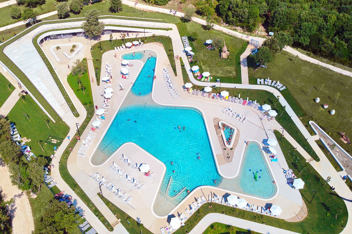 Vakantie naar Mon Perin Camping Resort in Bale in Kroatië