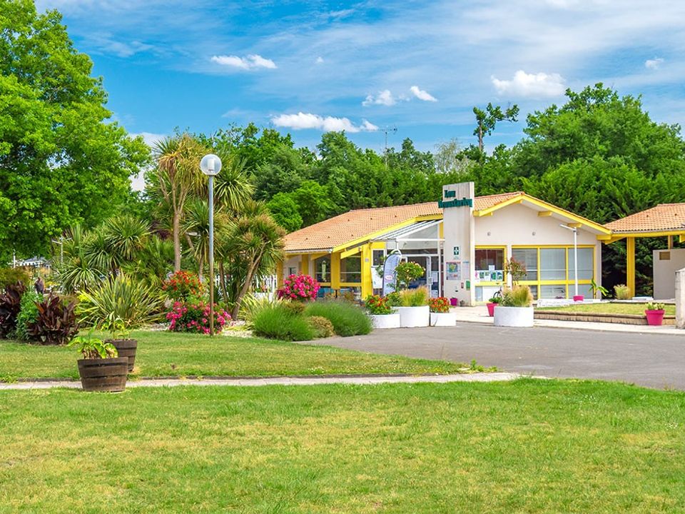 To Sur Camping Lou Broustaricq vanaf € € 215,40,-!