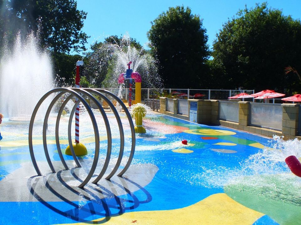 Tour Opérateur Et Particuliers Sur Camping Domaine De Kerlann   Funpass Non Inclus vanaf € 250,-!