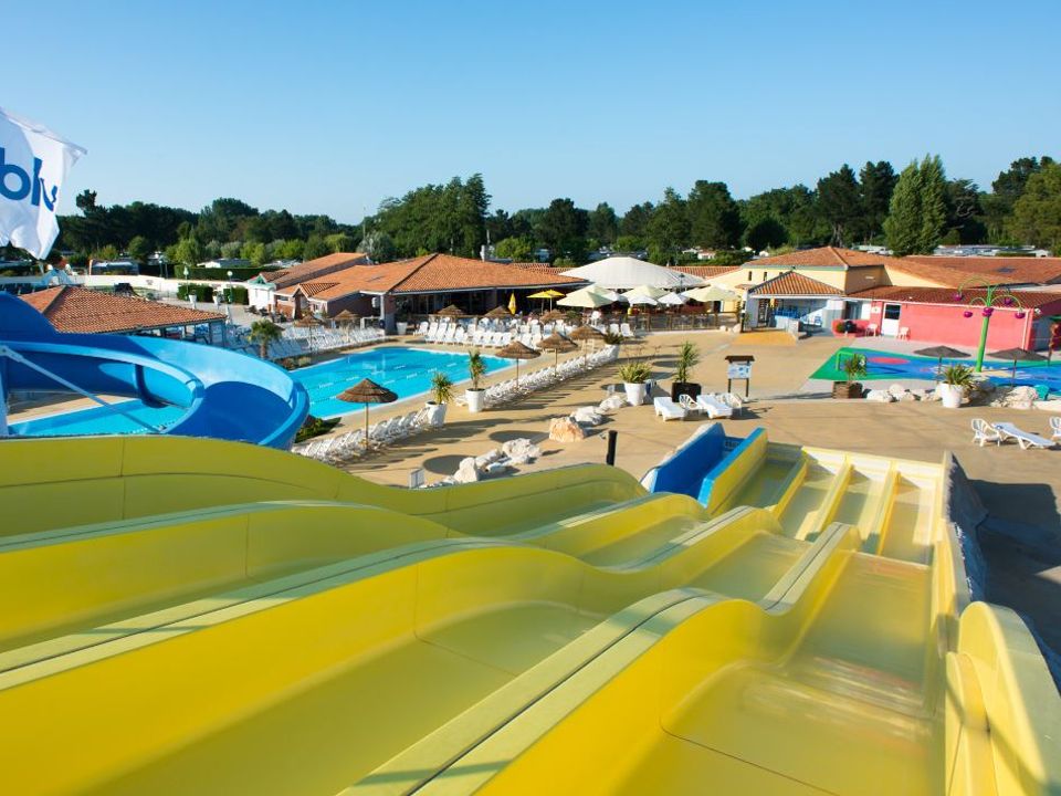 Tour Opérateur Et Particuliers Sur Camping Les Charmettes    Funpass Non Inclus vanaf € 187.50,-!