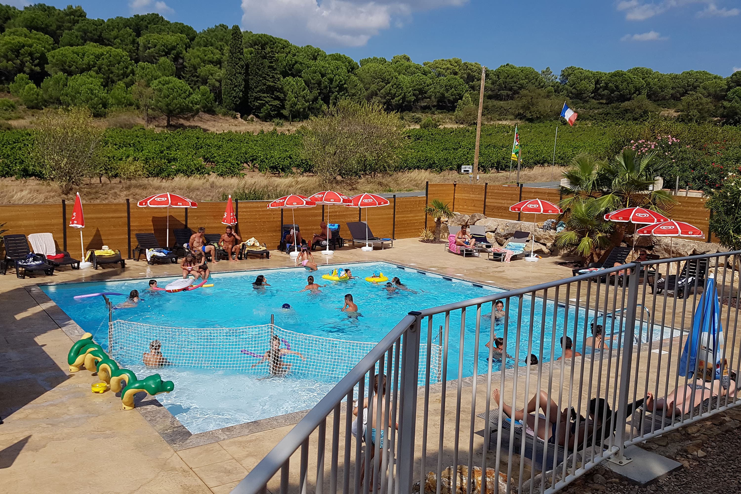 Vakantie naar Ushuaïa Village Camping Figurotta in Aude in Frankrijk