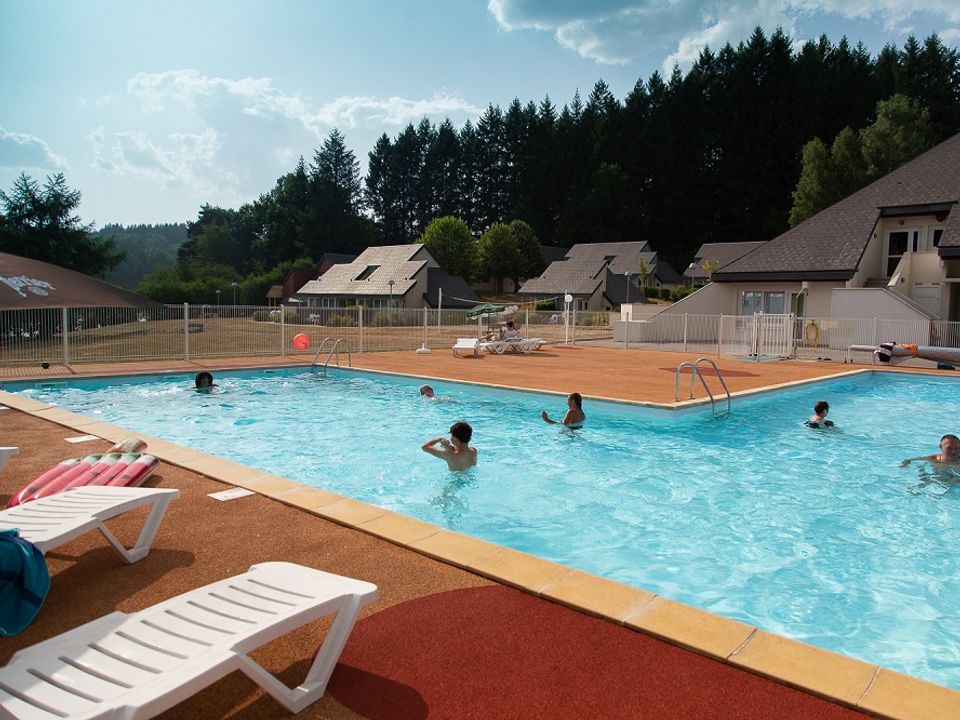 Vakantie naar Village de Vacances Les Logis de Sèchemailles in Ambrugeat in Frankrijk